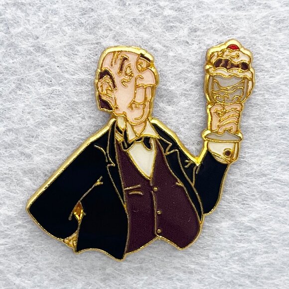 Disney Jewelry - 🔮 5/$25 Disney The Aristocats Edgar Balthazar With Ice Cream Sundae Pin